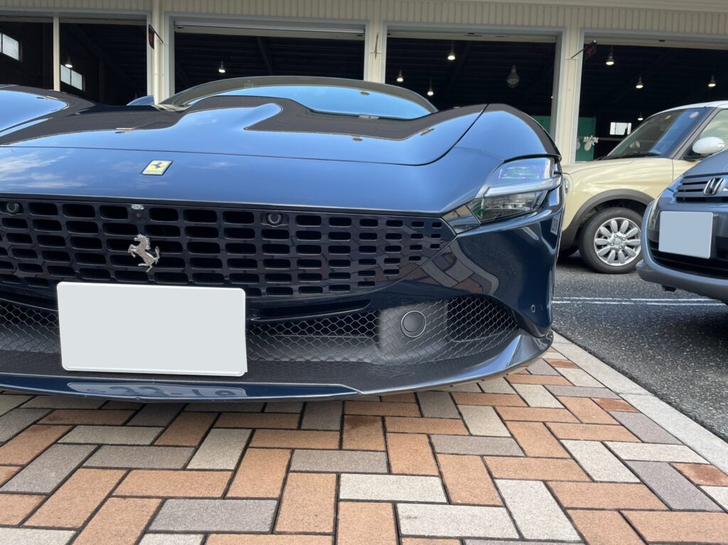 神戸・大阪ガラスコーティング専門店エスプリジャパン　Ferrari・Romaにガラスコーティング施工致しました。