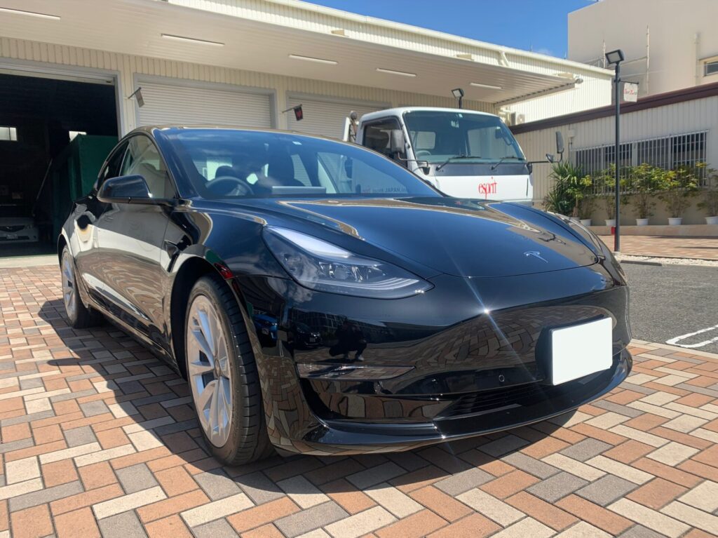 神戸・大阪ガラスコーティング専門店エスプリジャパンテスラModel3にガラスコーティング施工致しました。