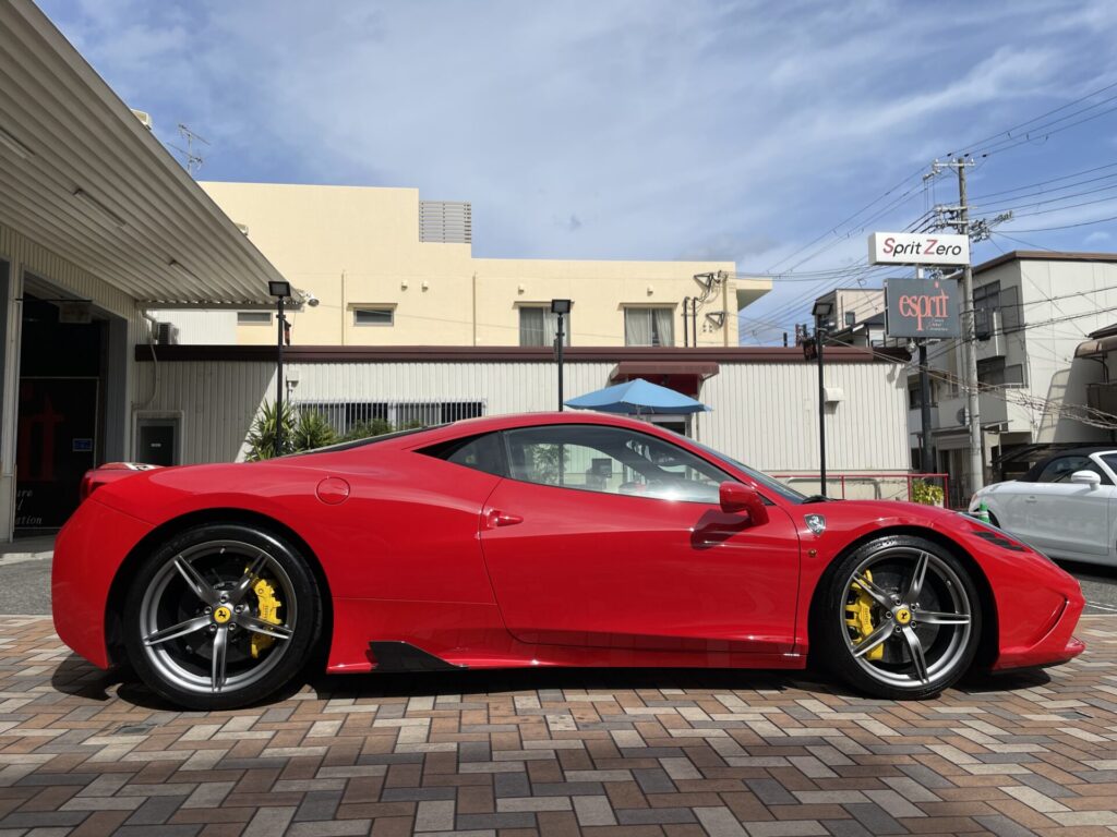 神戸・大阪ガラスコーティング専門店エスプリジャパン　Ferrari・４５８SPECIAREにガラスコーティング施工致しました。