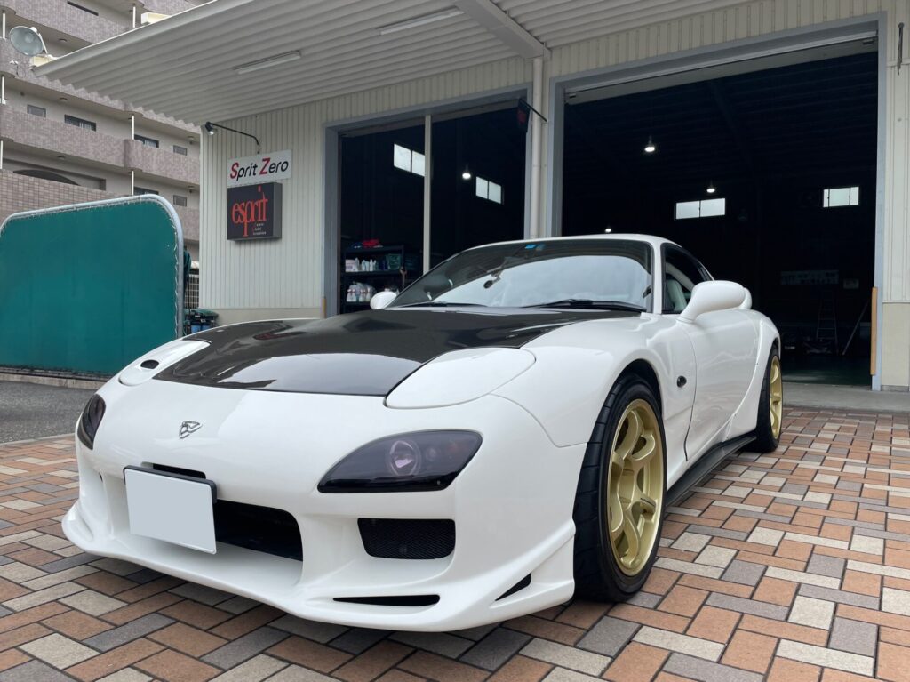 神戸・大阪ガラスコーティング専門店エスプリジャパンRX-７にガラスコーティング施工致しました。