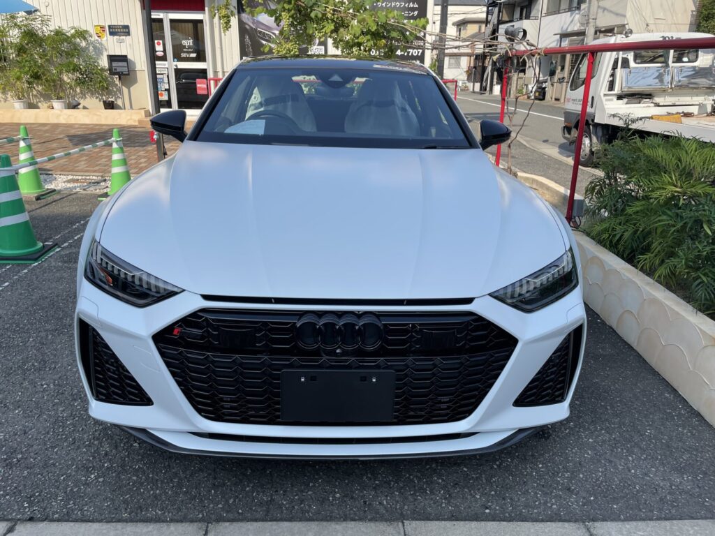 神戸・大阪ガラスコーティング専門店エスプリジャパンAudi・RS7にマット塗装専用ガラスコーティング施工致しました。