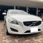 神戸・大阪ガラスコーティング専門店エスプリジャパンボルボV60にガラスコーティング施工致しました。