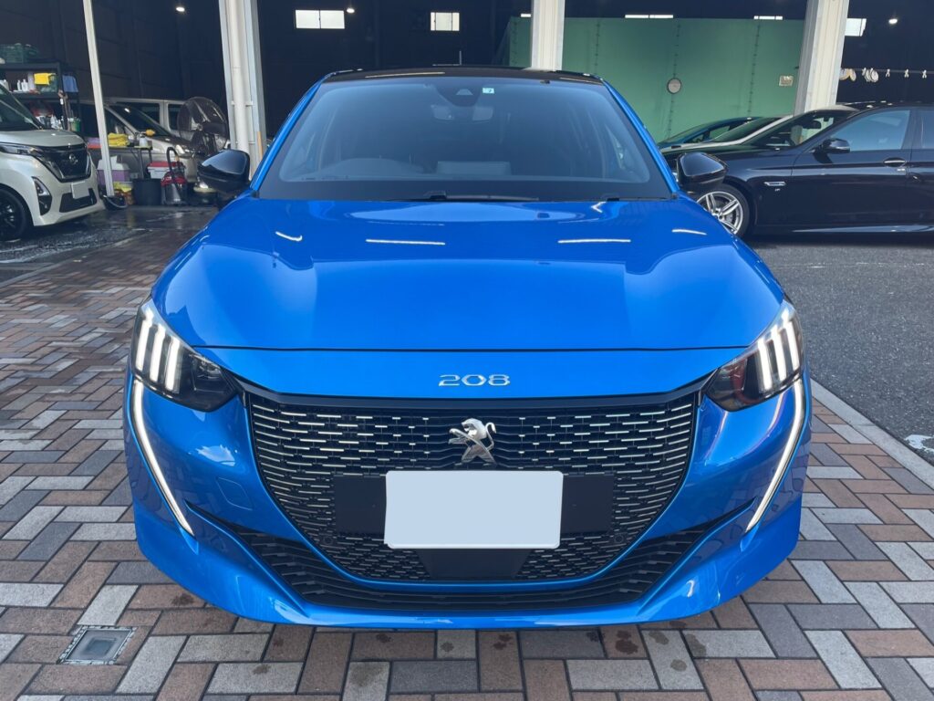 神戸・大阪ガラスコーティング専門店エスプリジャンPEUGEOT２０８GTにガラスコーティング施工致しました。